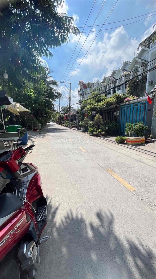 đất mặt tiền ngay chợ Đường-p. An Phú Đông