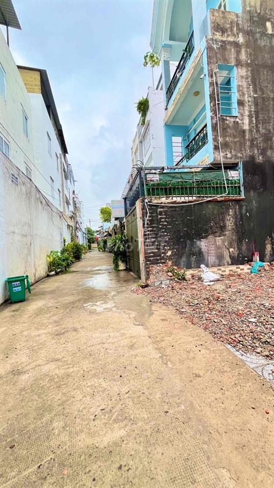 đất ngộp bán xả lổ - cách ngã 4 ga 500m- p. An Phú Đông