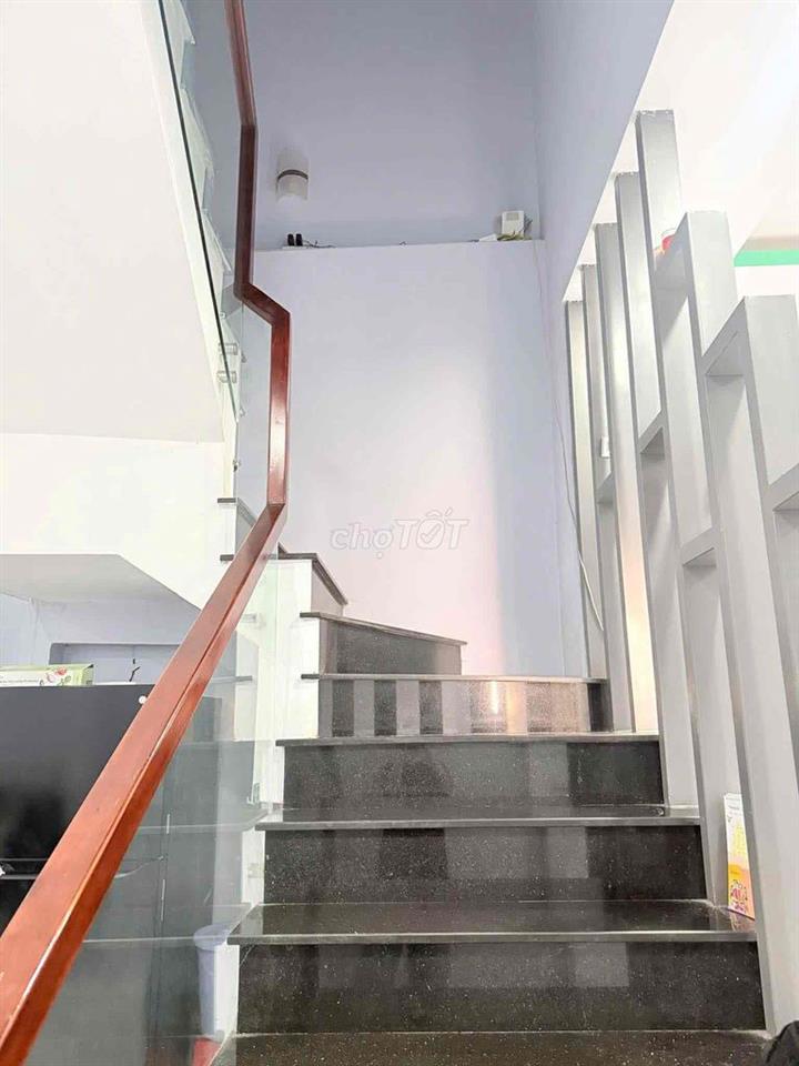 nhà 1 sẹc Hà Huy Giáp- 1 trệt 1 lầu