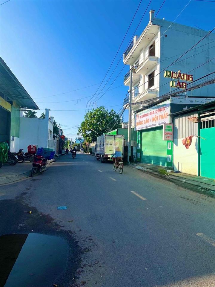đất mặt tiền kinh doanh - ngay Thạnh Lộc 15