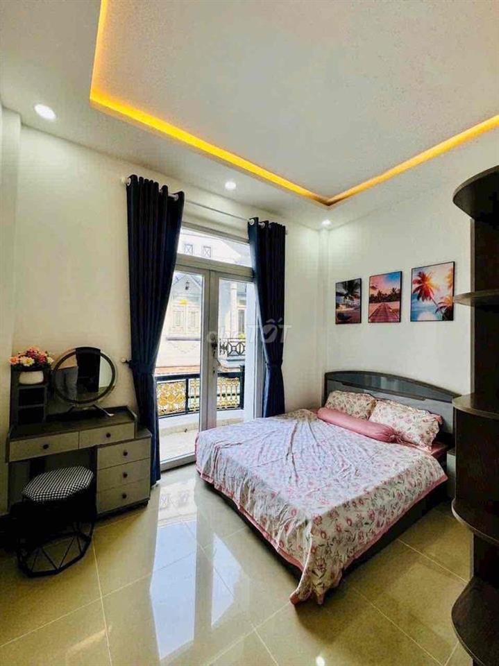 gia đình kẹt cứng- chấp nhận bán lỗ nhà 1 trệt 2 lầu