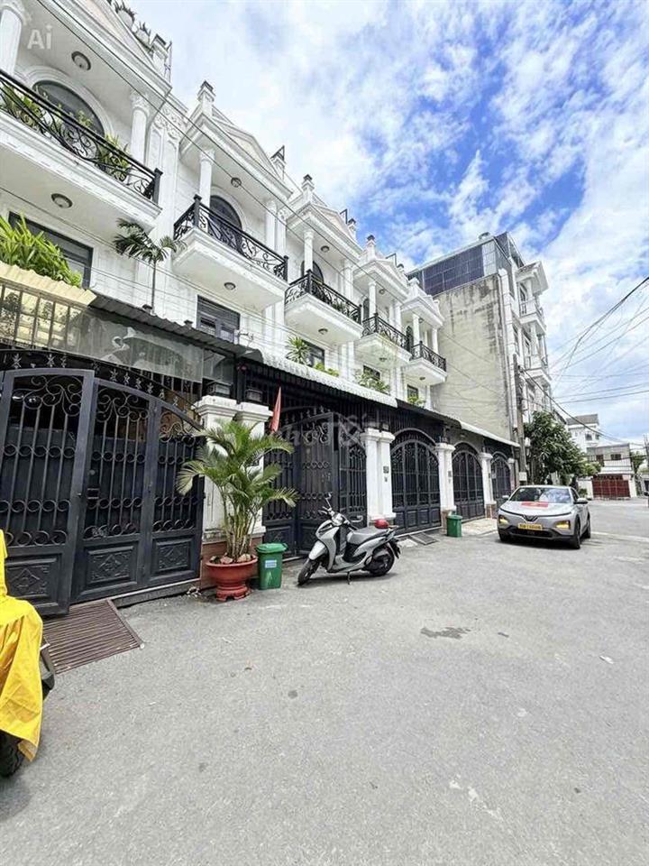 nhà đẹp - sát UBND Phường An Phú Đông- cần gả gấp