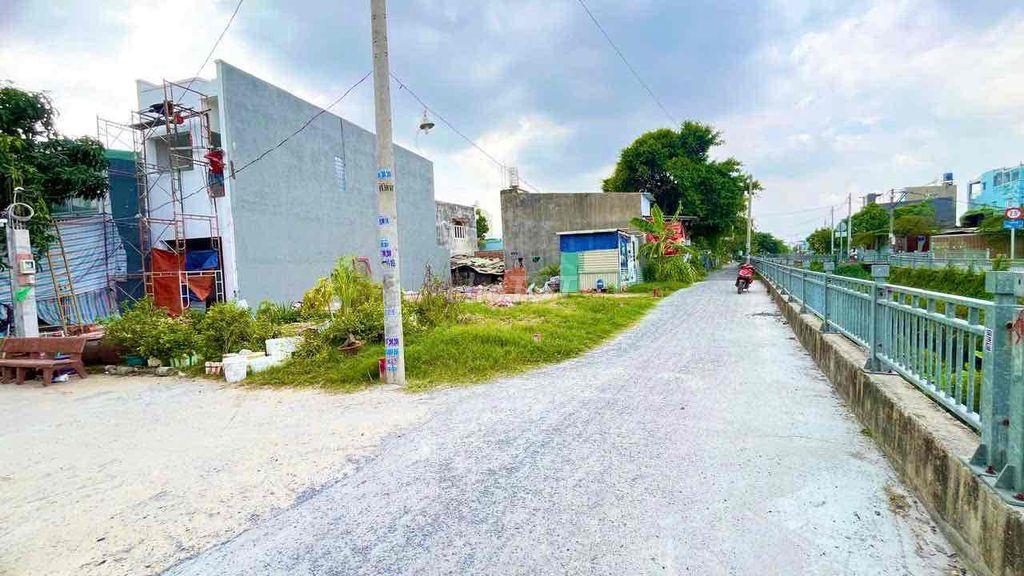 đất góc 2 mặt tiền siêu đẹp- ngay Tô Ngọc Vân