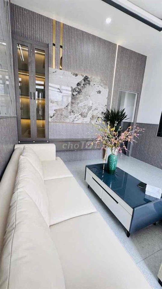 giảm hơn 300tr!! xả lỗ căn nhà ngay Ngã 4 ga - shr