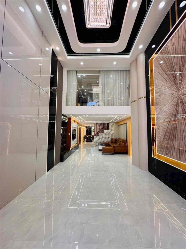 nhà Ngay Ngã 4 ga- 4 lầu- 4x19m - đường nhựa 8m