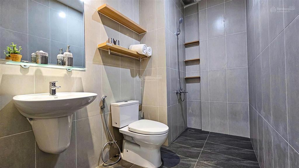 Hàng hiếm căn 2pn view hồ bơi  tt 9,5tr/th  nhận ngay voucher 45tr  tặng gói nội thất cao cấp