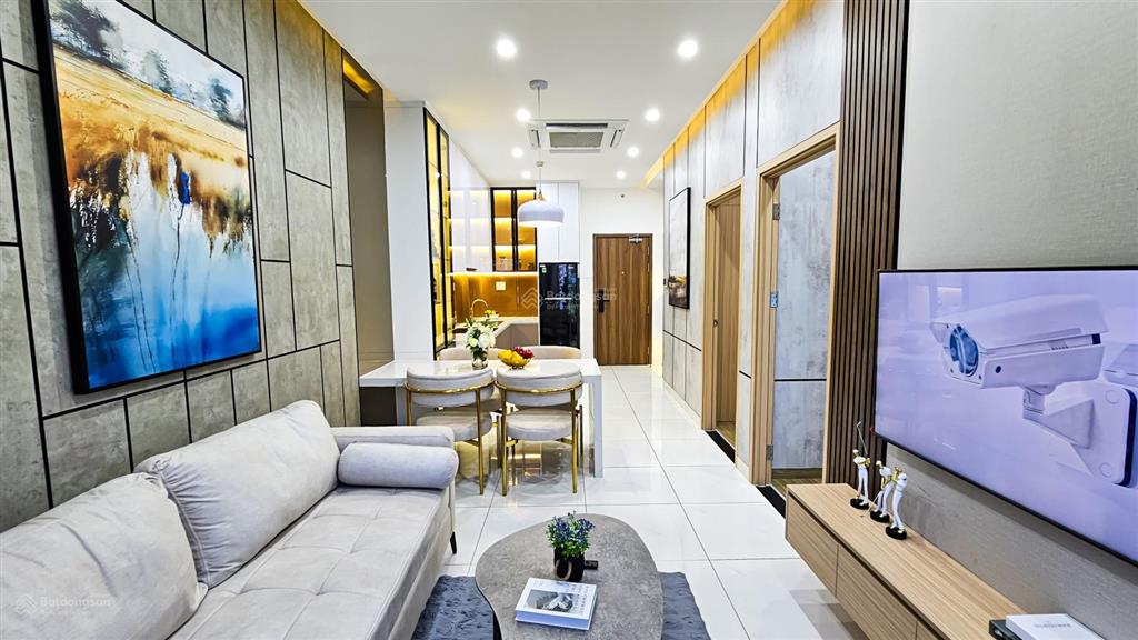 Duy nhất  căn hộ 2pn tầng 16 view trung tâm  tt 240tr đến khi nhận nhà  voucher đến 45tr