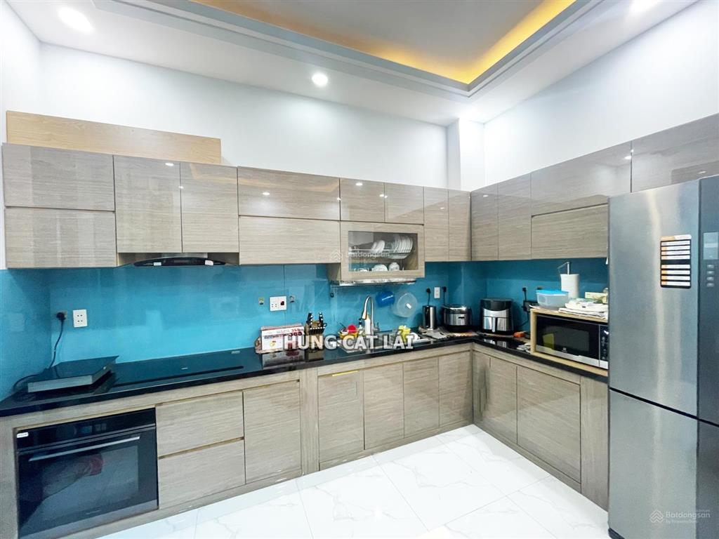 Bán nhà phố citi bella 1  vị trí đẹp  giá tốt 9.5 tỷ  tặng nội thất dính tường cao cấp