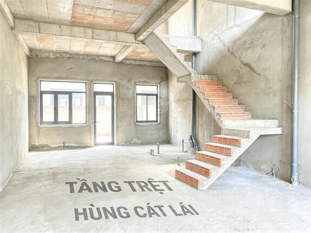 Phố đông village, mt muồng tím rộng 20m, dt 6x20m, 1 trệt 2 lầu, nhà thô, đông nam, giá 14 tỷ