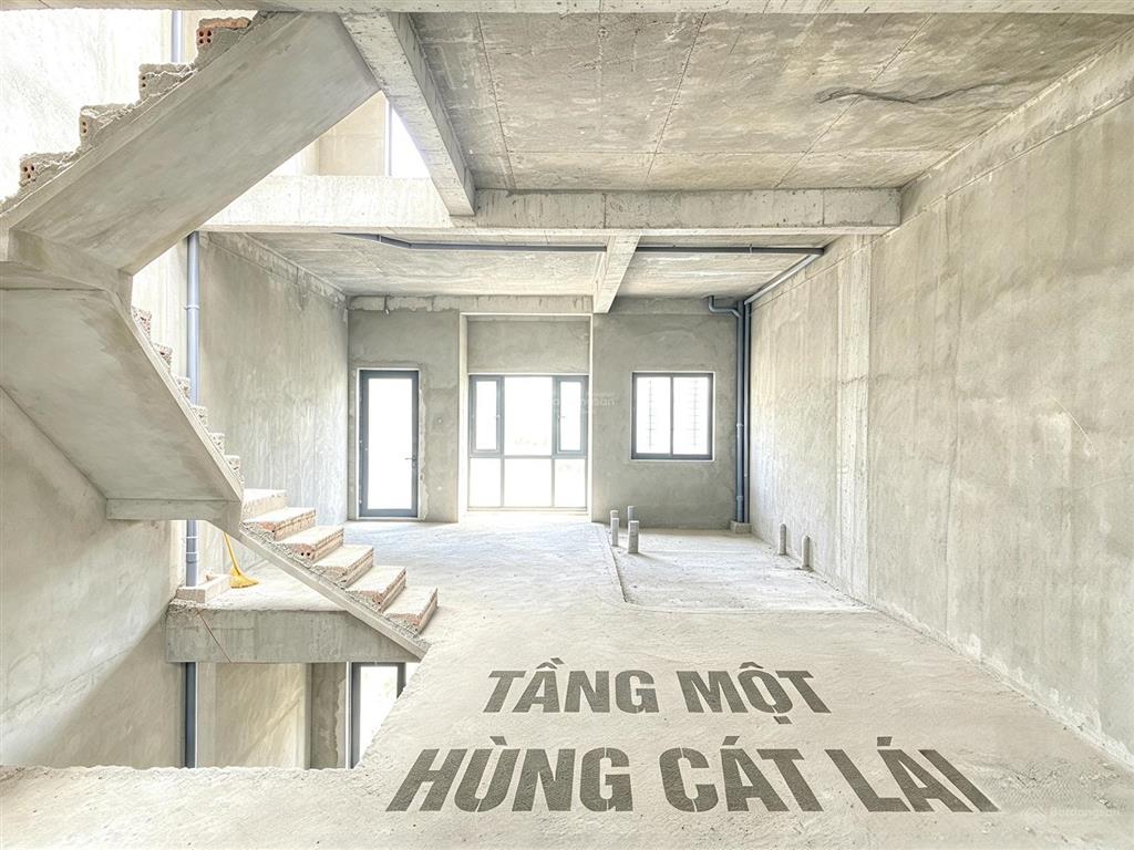 Phố đông village, mt muồng tím rộng 20m, dt 6x20m, 1 trệt 2 lầu, nhà thô, đông nam, giá 14 tỷ