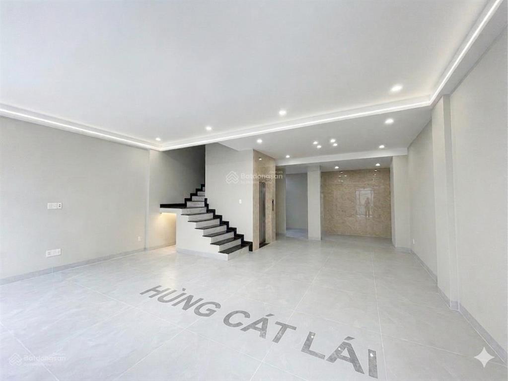 Bán biệt thự phố lavila 2  dt 119m2  1 trệt 3 lầu  có thang máy  sân đậu 2 ô tô  14 tỷ