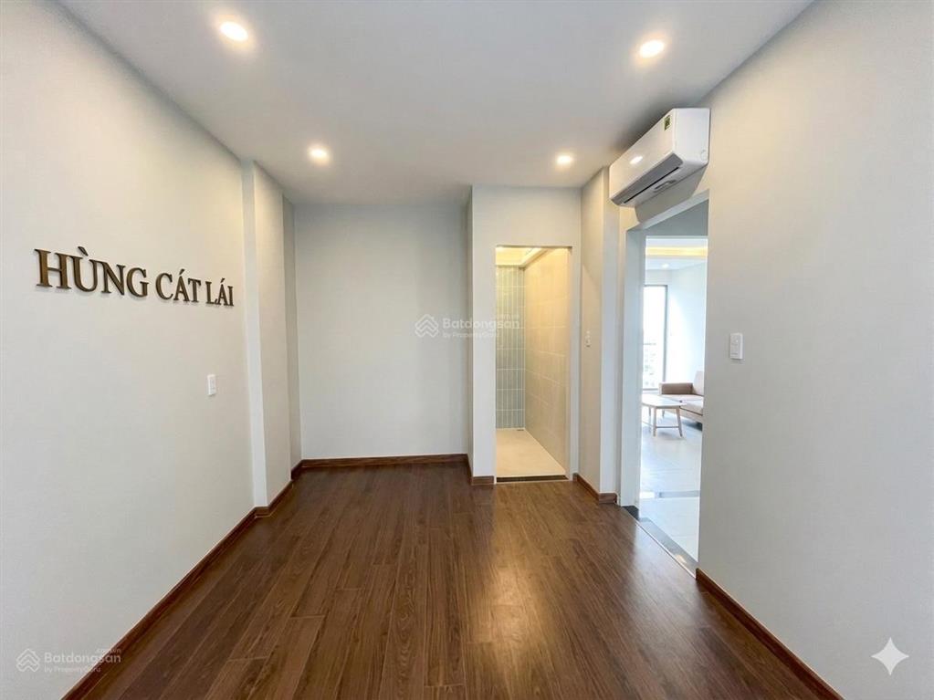 Bán biệt thự phố lavila 2  dt 119m2  1 trệt 3 lầu  có thang máy  sân đậu 2 ô tô  14 tỷ