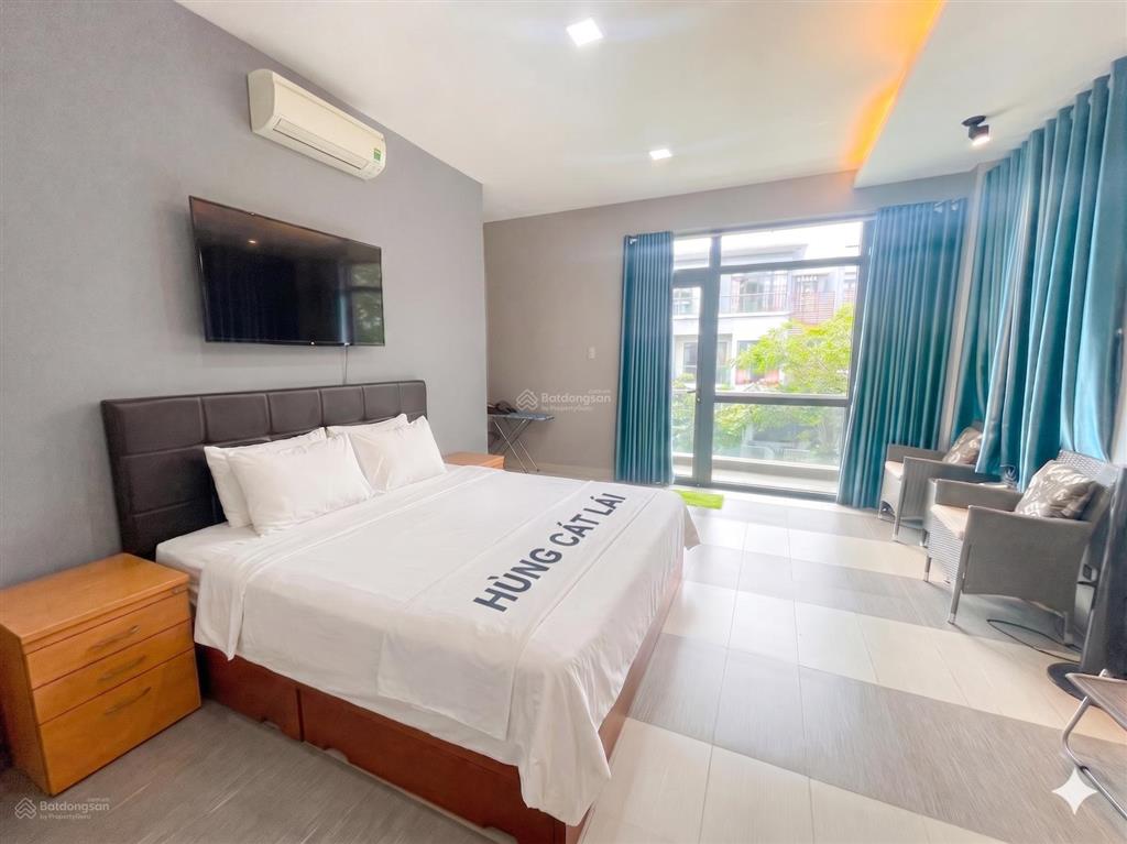 Biệt thự song lập phố đông village cát lái  dt 190m2  sân vườn siêu đẹp  nt cao cấp  giá 23 tỷ