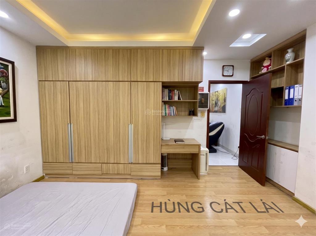 Bán nhà phố citi bella 2 cát lái  dt 85m2  giá 10.2 tỷ  1 trệt 2 lầu  nhà hoàn thiện  đông nam