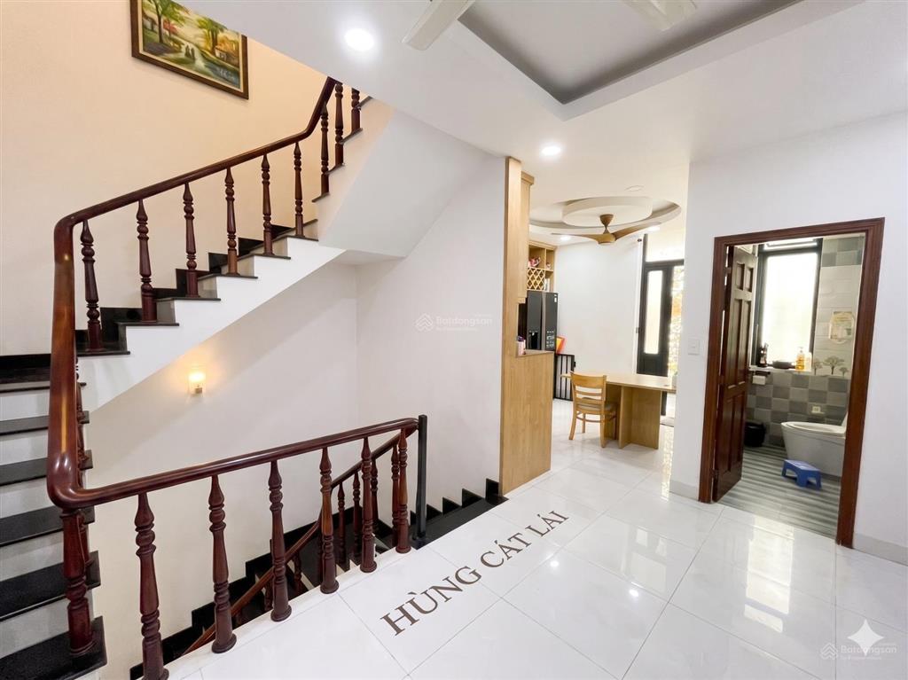 Bán nhà phố citi bella 2 cát lái  dt 85m2  giá 10.2 tỷ  1 trệt 2 lầu  nhà hoàn thiện  đông nam