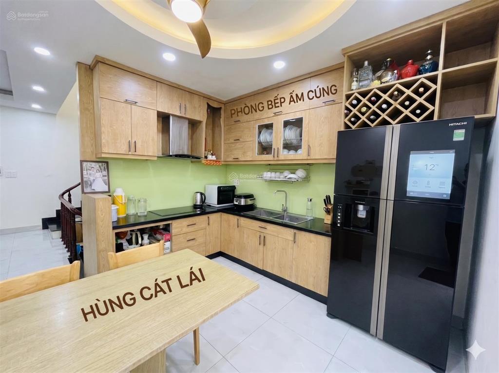 Bán nhà phố citi bella 2 cát lái  dt 85m2  giá 10.2 tỷ  1 trệt 2 lầu  nhà hoàn thiện  đông nam