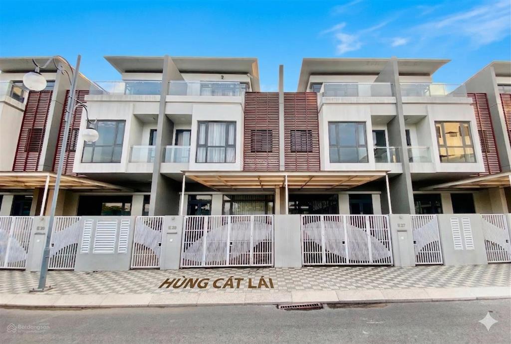 Cho thuê nhà kđt phố đông village, dt 6x20m, 1 trệt 2 lầu, 4 pn, full nội thất, giá 18 triệu