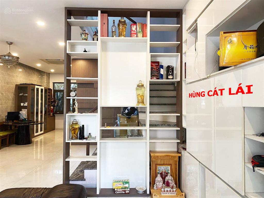 Cho thuê nhà phố kđt phố đông village, dt 6x20m, 1 trệt 2 lầu, full nội thất, 4 pn, 5 wc, giá 20 tr