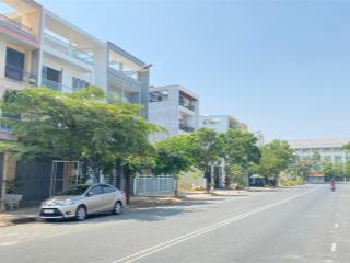 Bán lô phú gia mặt tiền đường rộng 24m, dt 7x17m, hướng đông nam, vị trí đẹp, giá chỉ 90 triệu/m2