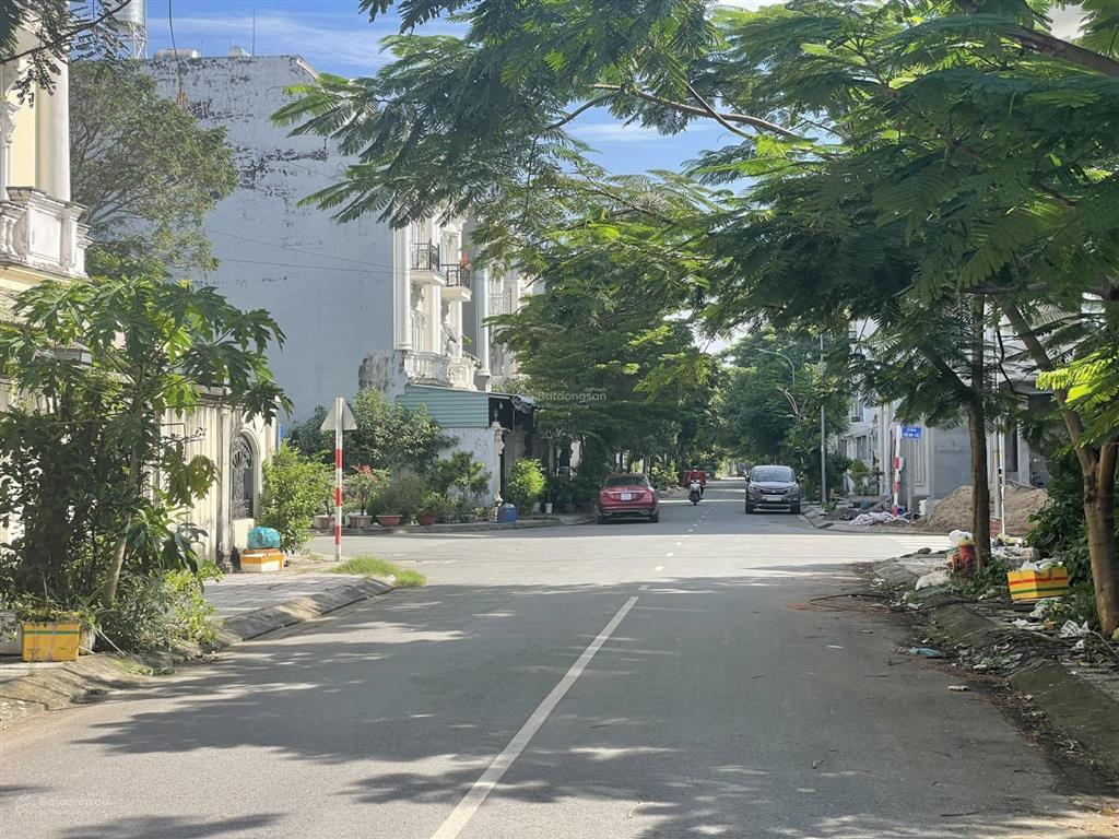 Bán lô góc vip kdc ninh giang cát lái  dt 170.4m2  góc 2 mt đường 24m và 20m  kd tốt  giá 85 tr