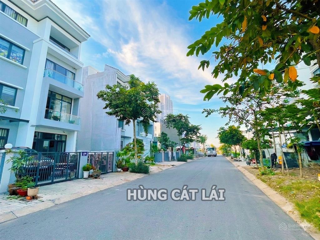 Bán nhà phố lavila 2 cát lái  dt 119m2  1 trệt 3 lầu  sân đậu 2 ô tô  nhà thô  giá 12 tỷ