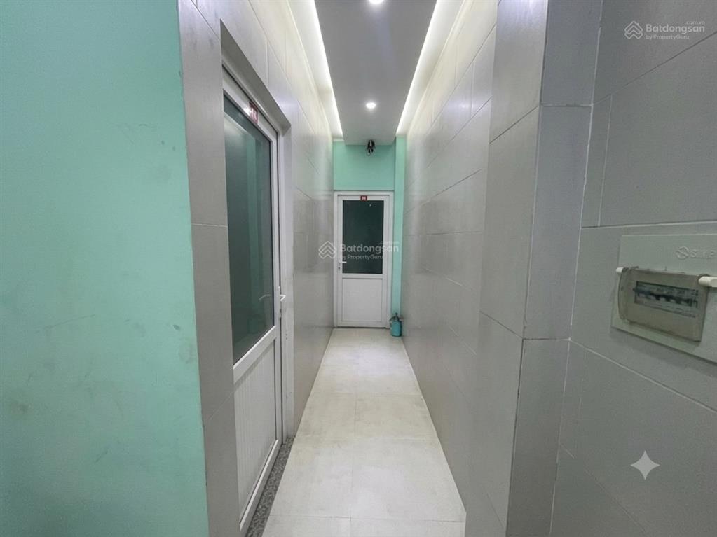 Bán nhà 1 trệt 3 lầu, dt 112.8m2, nhà 2 mt đường liên cảng rộng 60m, đối diện cổng c, giá 12 tỷ