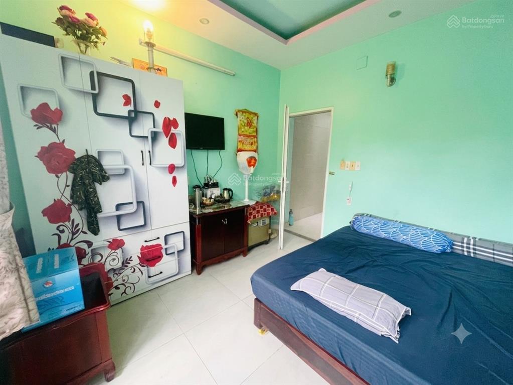 Bán nhà 1 trệt 3 lầu, dt 112.8m2, nhà 2 mt đường liên cảng rộng 60m, đối diện cổng c, giá 12 tỷ