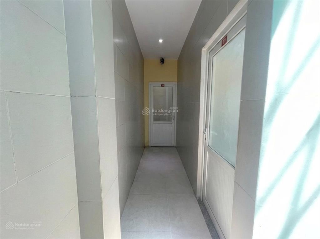 Bán nhà 1 trệt 3 lầu, dt 112.8m2, nhà 2 mt đường liên cảng rộng 60m, đối diện cổng c, giá 12 tỷ