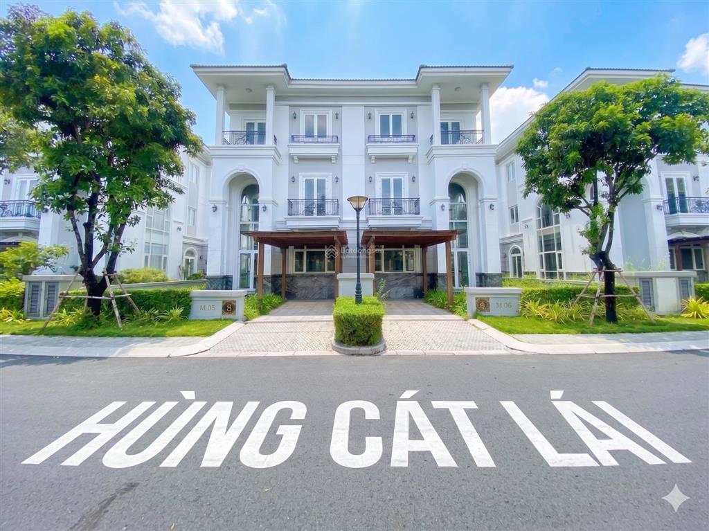 Bán biệt thự song lập sol villas cát lái  nội thất xa xỉ  dt 220m2  1 trệt 2 lầu áp mái  35 tỷ