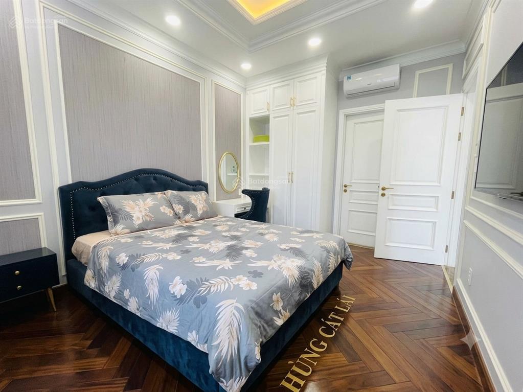 Bán biệt thự song lập sol villas cát lái  nội thất xa xỉ  dt 220m2  1 trệt 2 lầu áp mái  35 tỷ