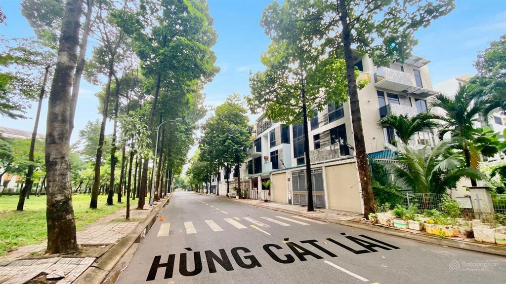 Nhà phố ventura cát lái, mt đường 14m, giá 11 tỷ, đối diện công viên, dt 119m2, 1 trệt 3 lầu 1 tum