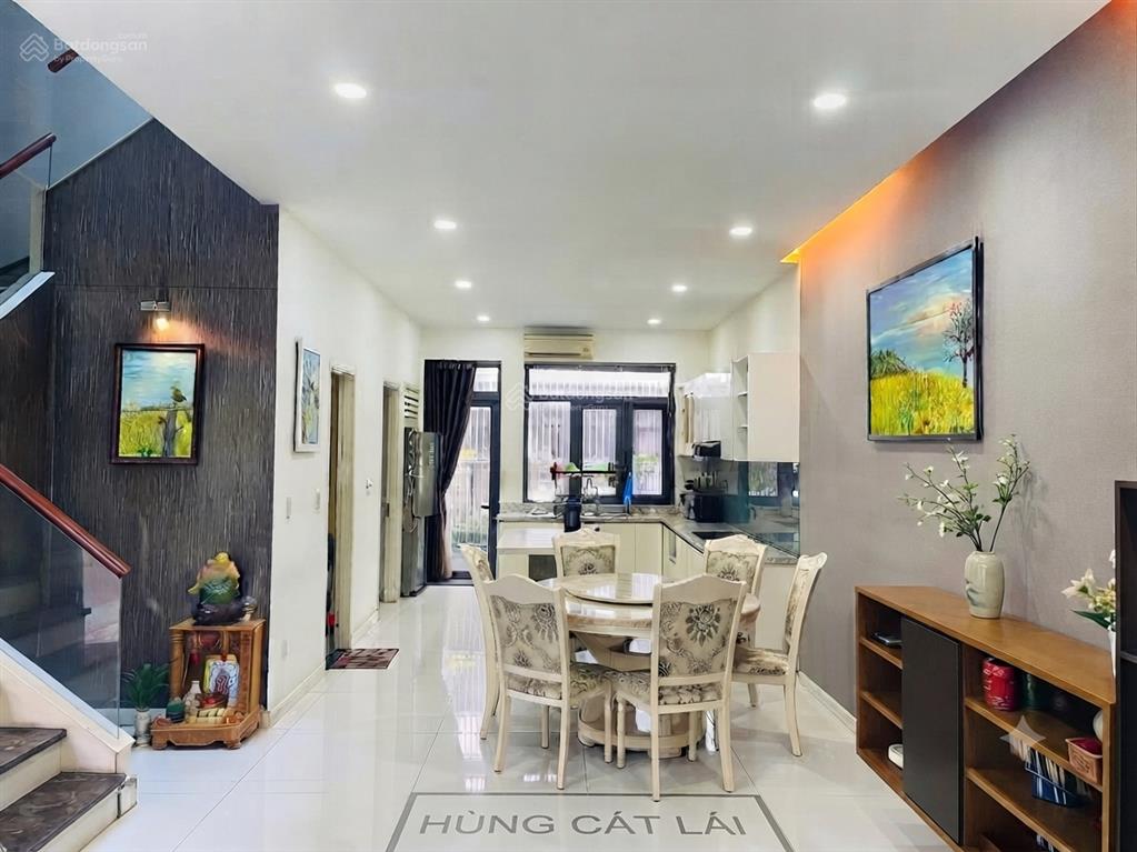 Cho thuê nhà phố 1 trệt 2 lầu cát lái, mặt tiền đường 20m, dt 6x20m, full nội thất, giá 20 tr/th