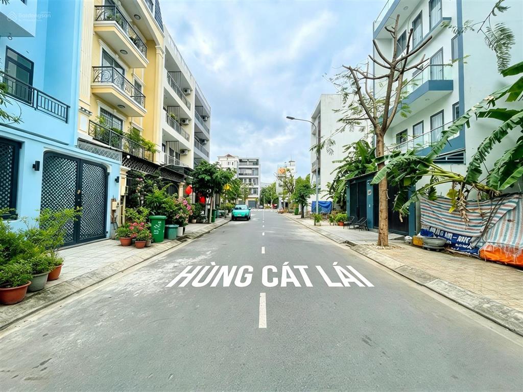 Bán nhà phố 1 trệt 3.5 lầu cát lái  119m2  nhà hoàn thiện đẹp  6 pn  7 wc  shr  giá 13.5 tỷ.