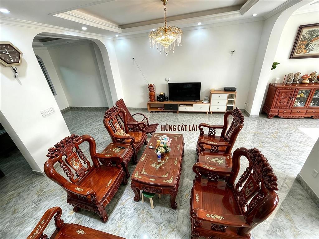 Bán nhà phố 1 trệt 3.5 lầu cát lái  119m2  nhà hoàn thiện đẹp  6 pn  7 wc  shr  giá 13.5 tỷ.