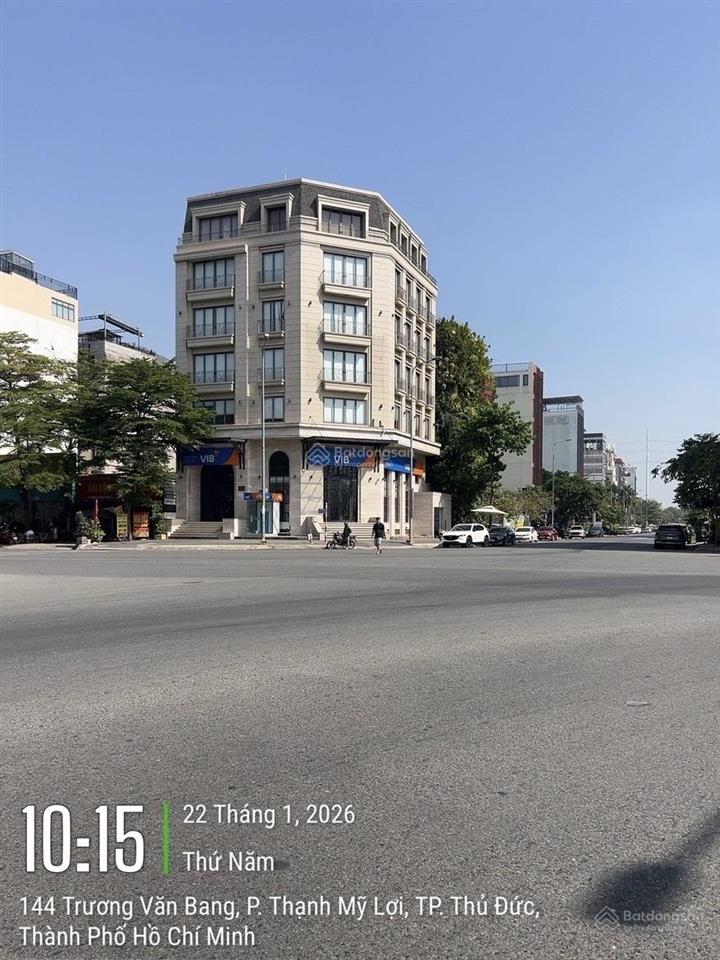Bán đất dt 7.7x20 lô góc hai mặt tiền đối diện công viên dự án huy hoàng, sát sông sài gòn
