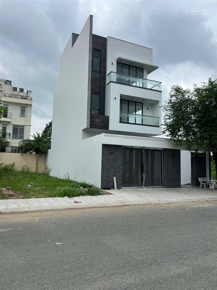 Chủ cần tiền bán nên giảm giá nền đất biệt thự song lập dự án thủ thiêm villa