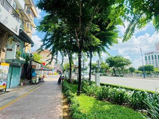 Bán nhà hẻm xe hơi bến vân đồn  ngang 8,5m vuông vức
