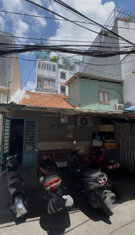 Bán nhà hẻm xe hơi bến vân đồn  ngang 8,5m vuông vức