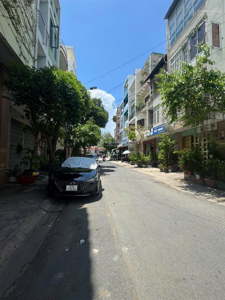 Bán nhà đường xe tải tránh 10m thông thương ngay công viên khánh hội