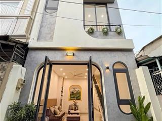 Bán smart home hẻm xe hơi bến vân đồn