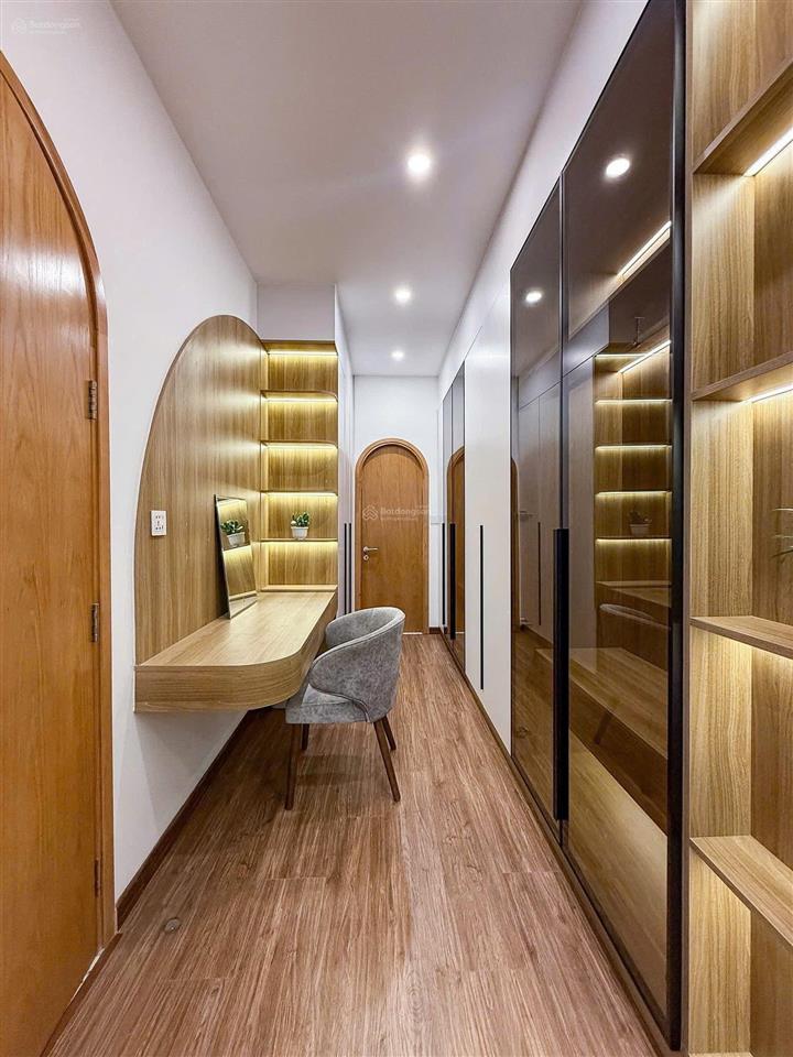 Bán smart home hẻm xe hơi bến vân đồn