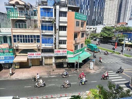 Bán nhà mặt tiền hoàng diệu giáp khánh hội