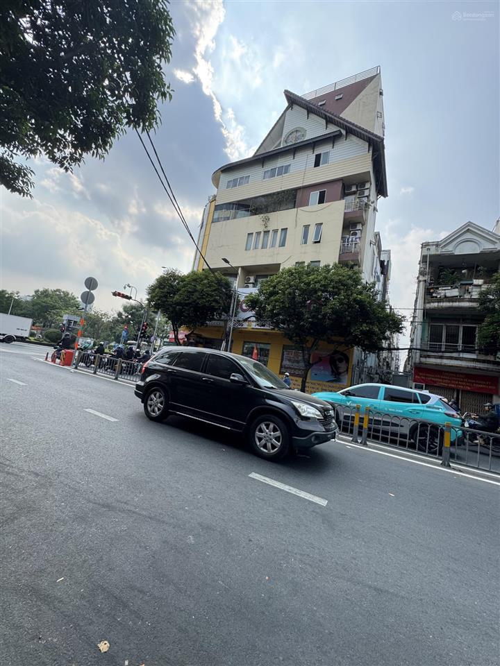 Bán nhà mặt tiền hoàng diệu giáp khánh hội