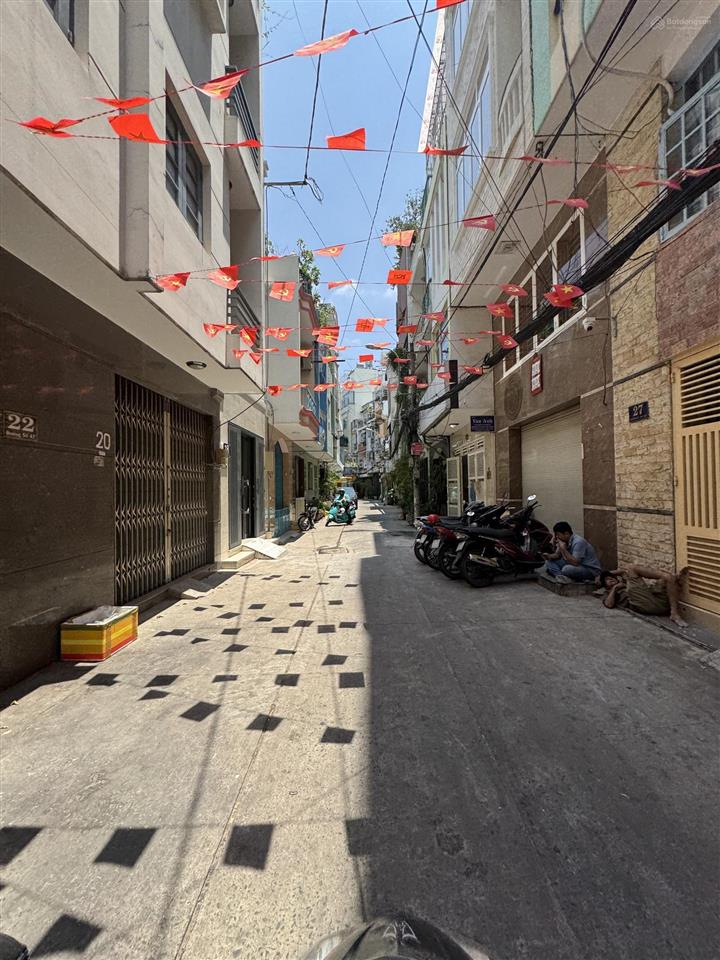Hẻm xe hơi đỗ cửa khánh hội sát mặt tiền