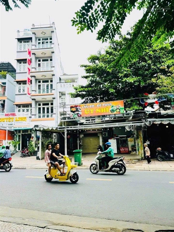 Bán nhà 6 tầng mặt tiền phố ẩm thực vĩnh khánh