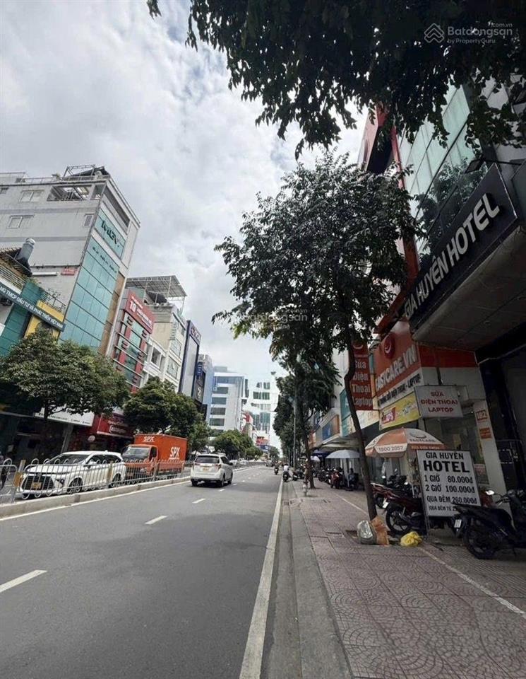 Bán nhà mặt tiền khánh hội kinh doanh sầm uất
