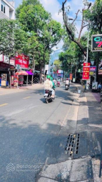 Bán gấp nhà 5 tầng mặt tiền vĩnh khánh