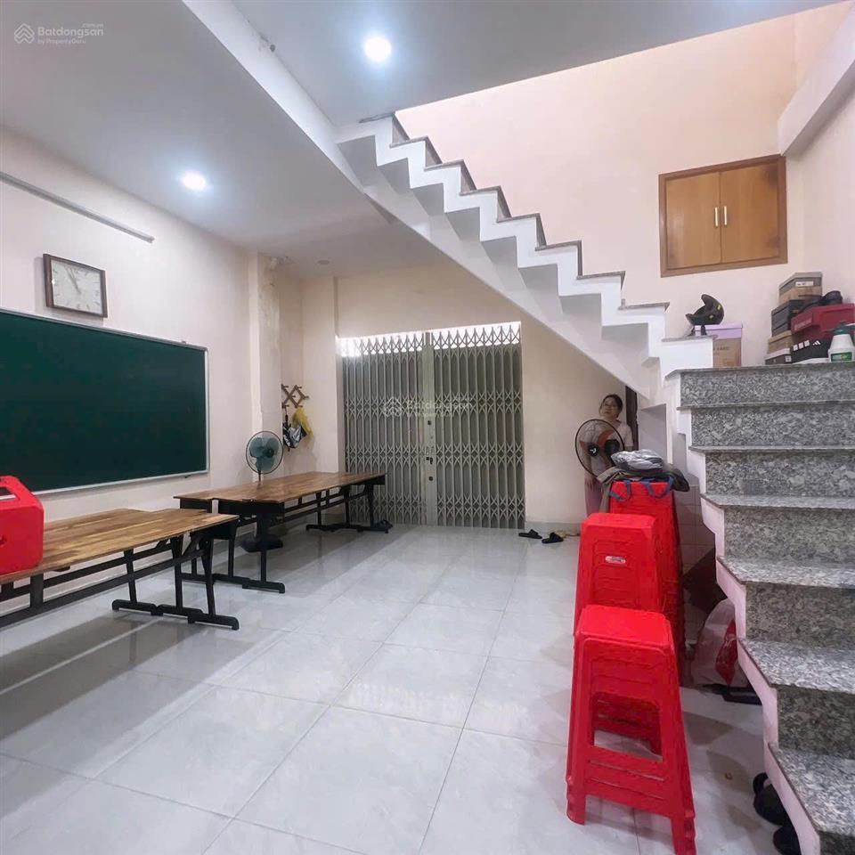 Bán gấp nhà hẻm 4m  220m2 đất ngang 7,5m một đời chủ tiện xây chdv