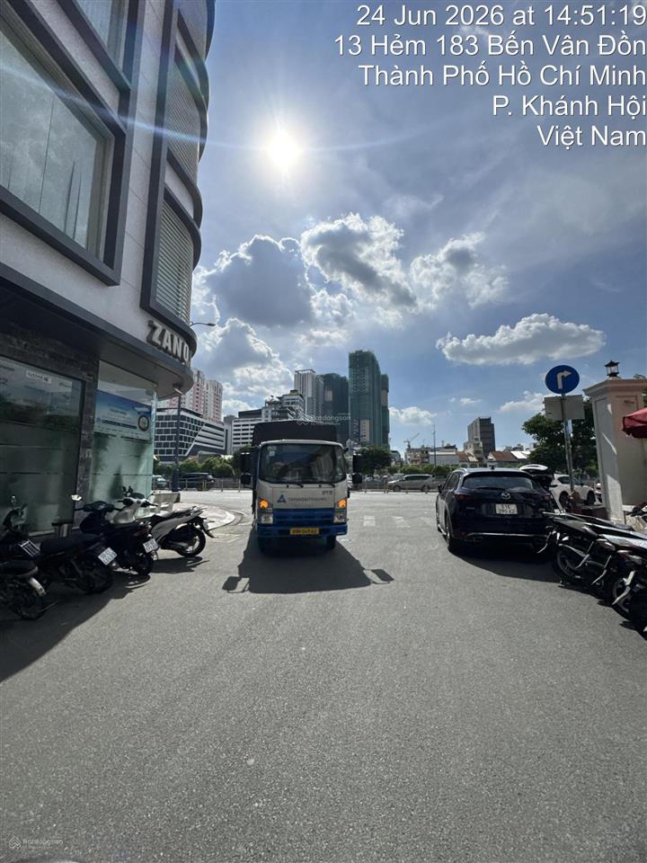 Bán nhà hẻm xe hơi tránh bến vân đồn thông thương