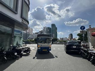 Bán nhà hẻm xe hơi tránh bến vân đồn thông thương
